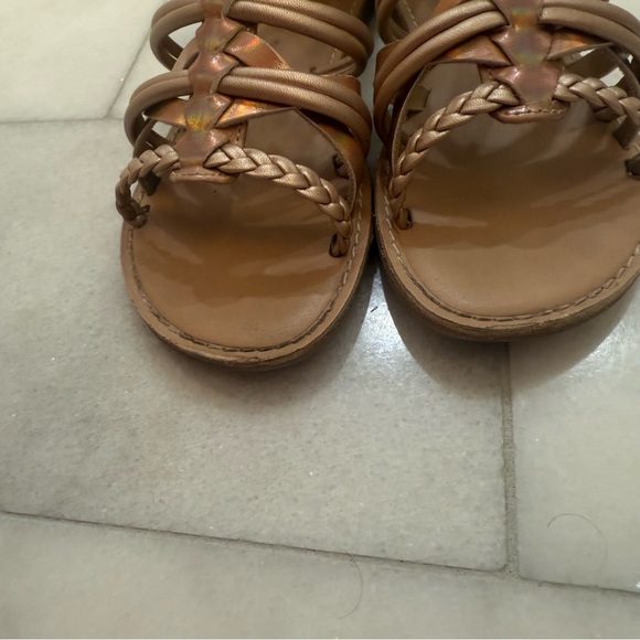 Girls Sonoma Iridescent Gold Gladiator Sandals - Picture 10 of 11